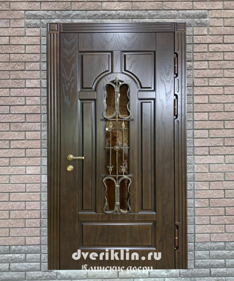 Дверь с отделкой МДФ DKS-100 (Со стеклом (окном) и ковкой)