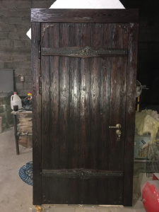 металлическая дверь под старину