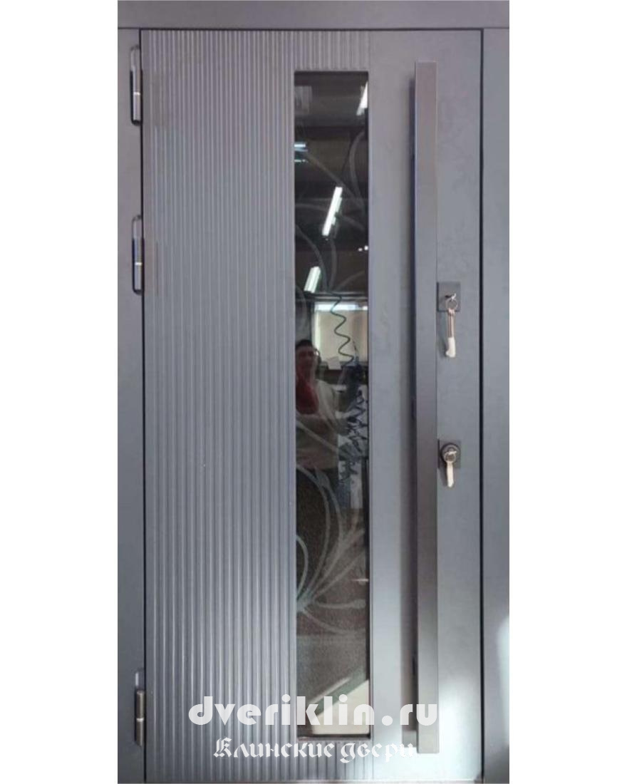 Дверь с отделкой МДФ DKS-89 (Со стеклом (окном) и ковкой)