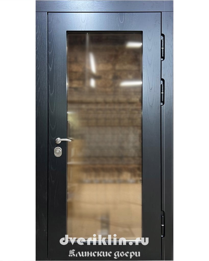 Дверь с отделкой МДФ DKS-64 (Со стеклом (окном) и ковкой)