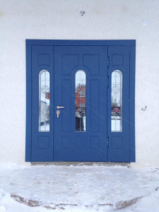 Синяя дверь