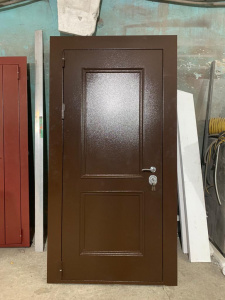 Металлическая дверь коричневая порошковый покрас